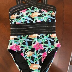 Hilor women’s one piece swimsuit floral print front Crossover size 8-10 medium